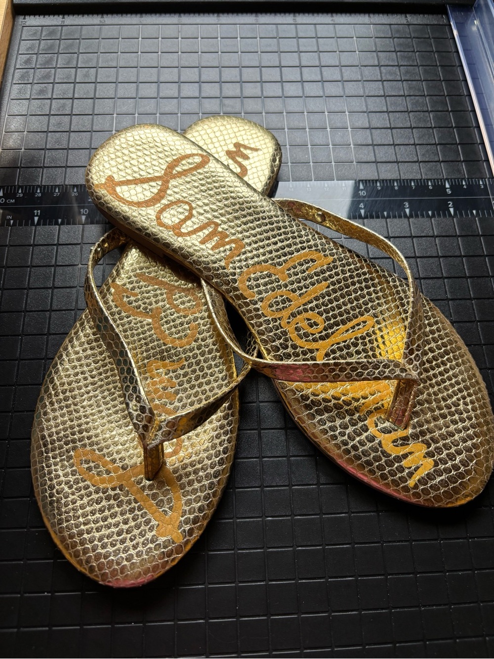 Sam Edelman Gold Metallic Textured Women's Flip Flops 6.5